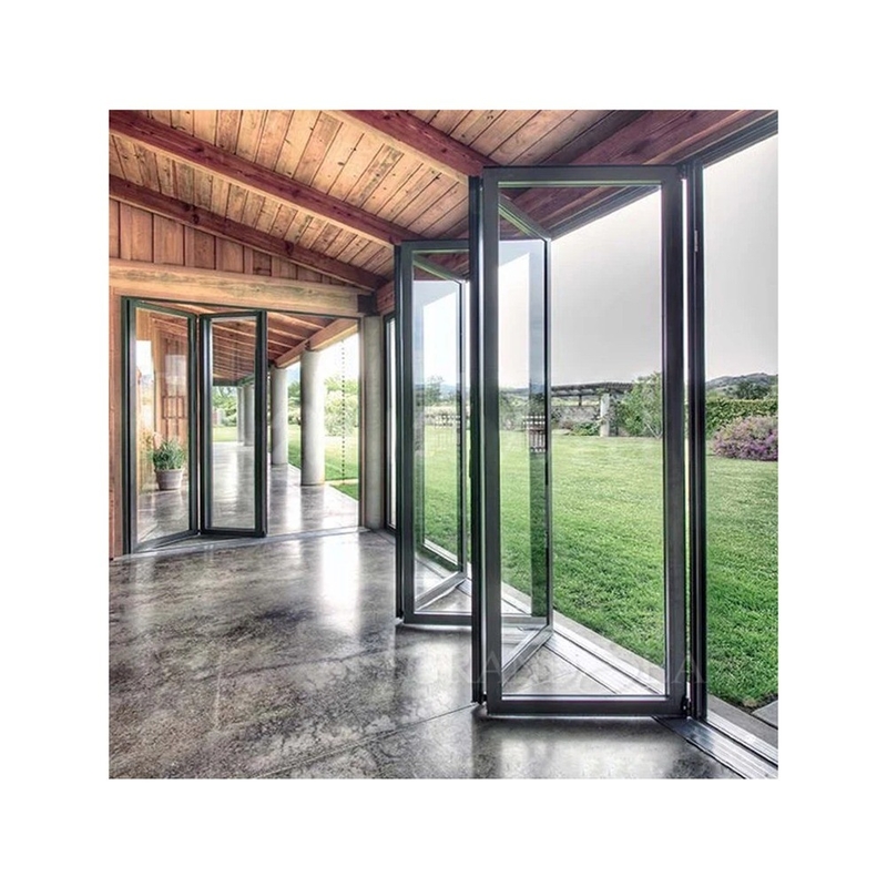 1.4mm πάχος τοίχου Αλουμινίου γυαλί Patio Ακορντεόν πόρτα για σύγχρονη λύση ασφαλείας