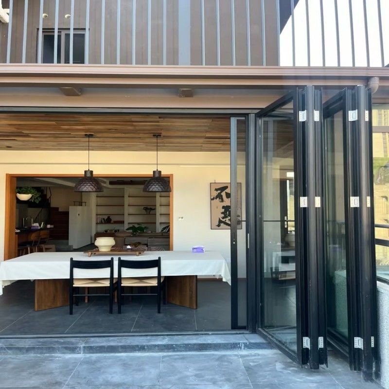 Υψηλής απόδοσης θερμική ρήξη Αλουμινίου αναδιπλούμενη γυάλινη πόρτα με διπλό τζάμι για εξωτερικούς χώρους