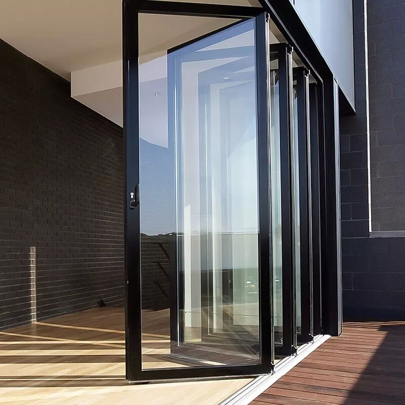 Υψηλής ποιότητας αλουμινένιες γυάλινες αλουμινένιες δίπτυχες εξωτερικές πόρτες αίθριου με ανώτερη αντοχή στη διάβρωση